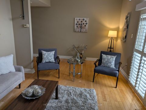 Photo 11 at 18 - 18 Oaken Gate Way, Windfields, Toronto