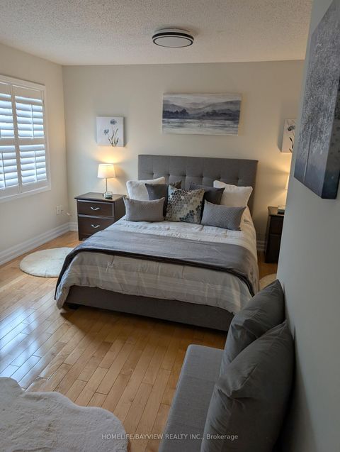 Photo 24 at 18 - 18 Oaken Gate Way, Windfields, Toronto