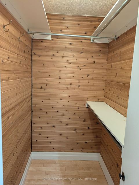 Photo 30 at 18 - 18 Oaken Gate Way, Windfields, Toronto