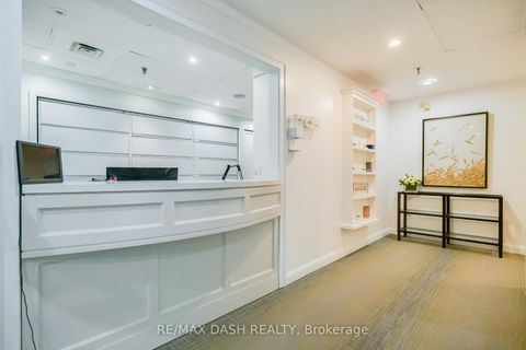 Photo 5 at 1 - 66 Avenue Road, Annex, Toronto