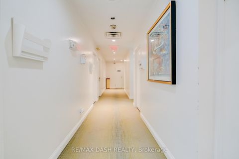 Photo 7 at 1 - 66 Avenue Road, Annex, Toronto