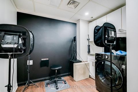 Photo 20 at 1 - 66 Avenue Road, Annex, Toronto