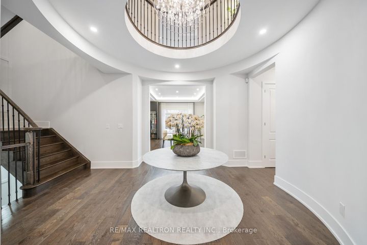 Photo 16 at 61 Cedarpoint Court, Patterson, Vaughan