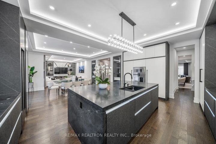 Photo 23 at 61 Cedarpoint Court, Patterson, Vaughan