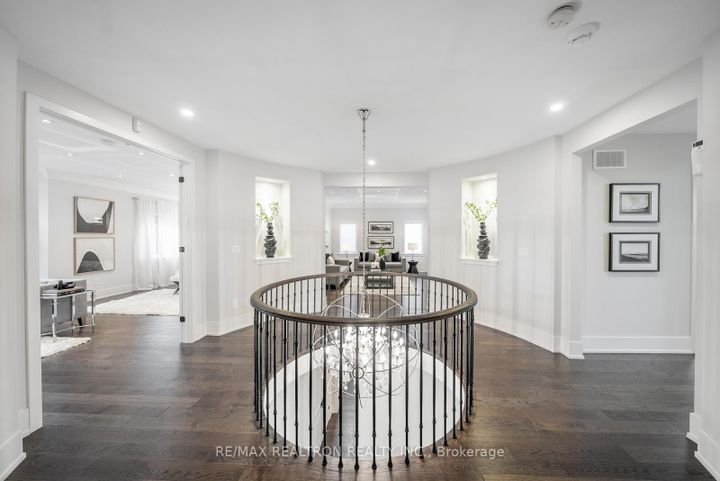 Photo 27 at 61 Cedarpoint Court, Patterson, Vaughan