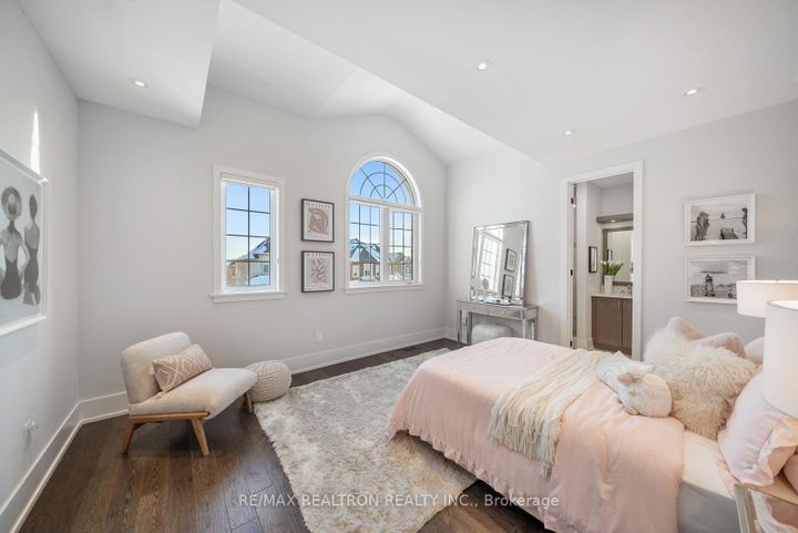 Photo 38 at 61 Cedarpoint Court, Patterson, Vaughan