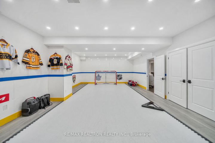 Photo 45 at 61 Cedarpoint Court, Patterson, Vaughan