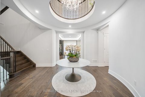 Photo 16 at 61 Cedarpoint Court, Patterson, Vaughan