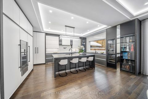 Photo 21 at 61 Cedarpoint Court, Patterson, Vaughan