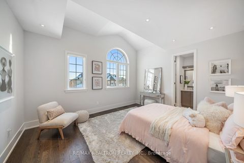 Photo 38 at 61 Cedarpoint Court, Patterson, Vaughan