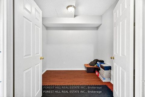 Photo 11 at 2022 - 3035 Finch Ave Avenue W, Humbermede, Toronto