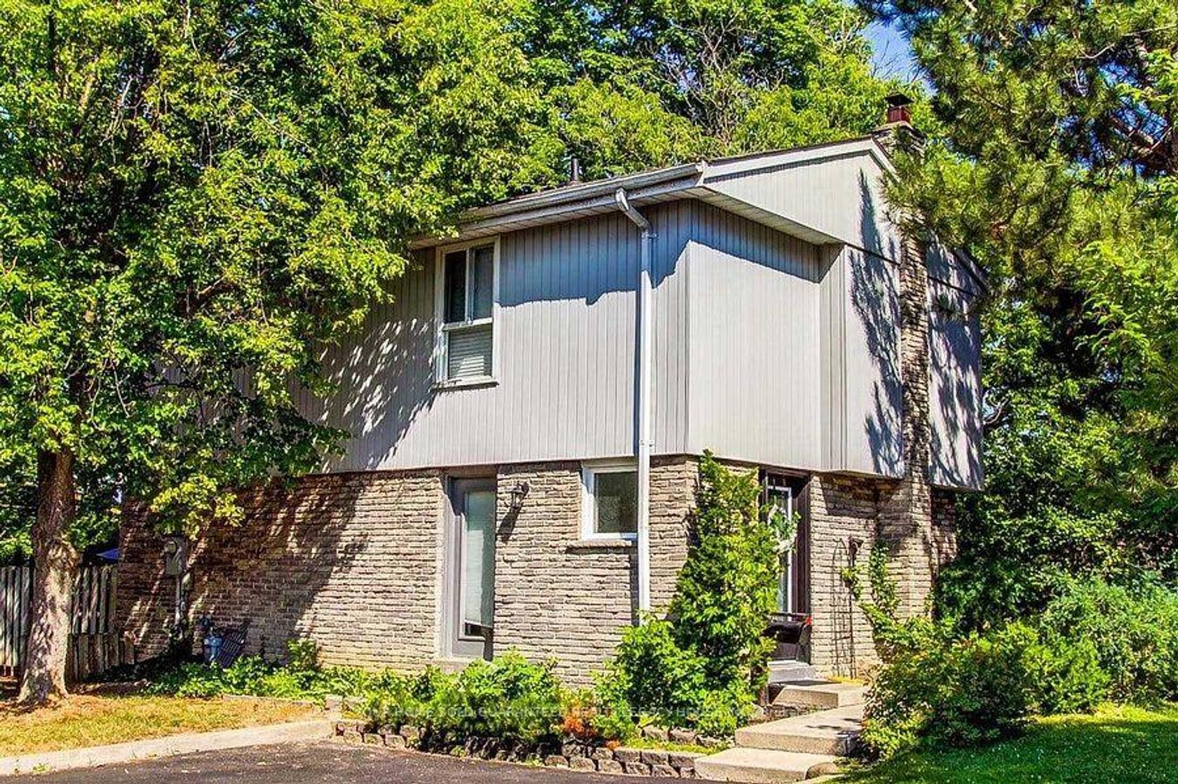 17 - 59 Kenninghall Boulevard, Streetsville, Mississauga 