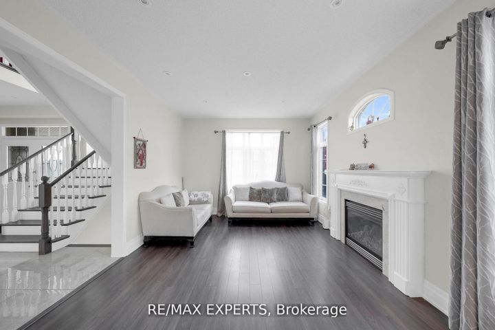 Photo 15 at 261 Mountainash Road, Wellington, Brampton