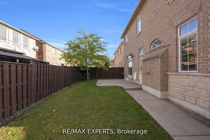 Photo 35 at 261 Mountainash Road, Wellington, Brampton