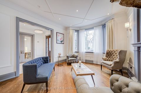 Photo 5 at 300 Upper Highland Crescent, Windfields, Toronto