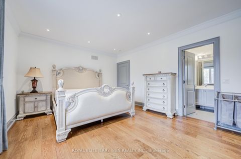 Photo 23 at 300 Upper Highland Crescent, Windfields, Toronto