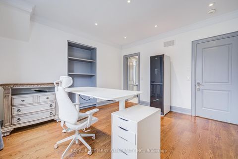 Photo 29 at 300 Upper Highland Crescent, Windfields, Toronto