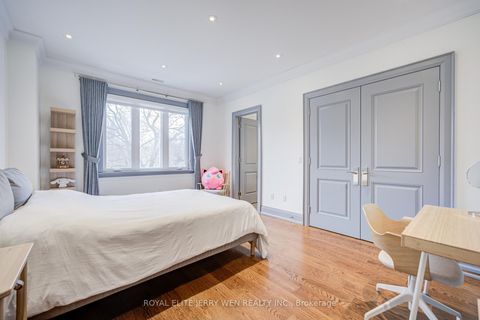Photo 31 at 300 Upper Highland Crescent, Windfields, Toronto