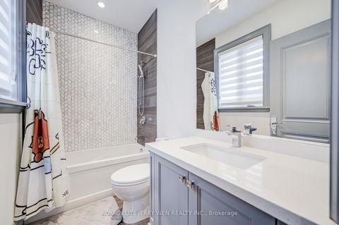 Photo 33 at 300 Upper Highland Crescent, Windfields, Toronto