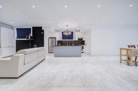 Photo 36 at 300 Upper Highland Crescent, Windfields, Toronto