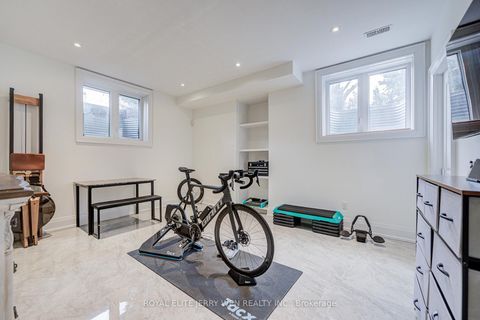 Photo 42 at 300 Upper Highland Crescent, Windfields, Toronto