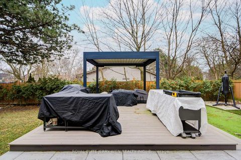 Photo 47 at 300 Upper Highland Crescent, Windfields, Toronto