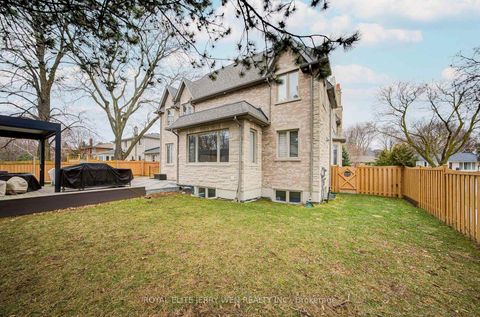 Photo 49 at 300 Upper Highland Crescent, Windfields, Toronto