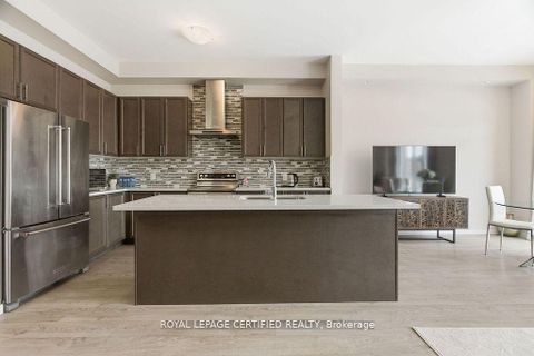 Photo 5 at 240 Elyse Court, Bayview Northeast, Aurora