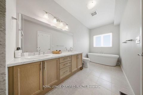 Photo 15 at 240 Elyse Court, Bayview Northeast, Aurora