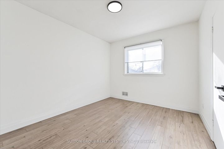 Photo 11 at 4 Cranston Road, City Centre West, Toronto