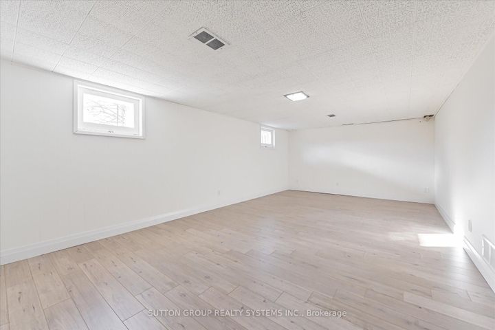 Photo 16 at 4 Cranston Road, City Centre West, Toronto