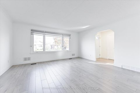 Photo 3 at 4 Cranston Road, City Centre West, Toronto