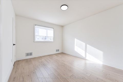 Photo 9 at 4 Cranston Road, City Centre West, Toronto