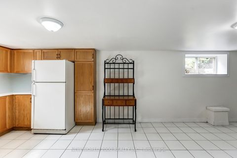 Photo 13 at 21 Restever Gate, Kipling, Toronto