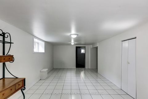 Photo 16 at 21 Restever Gate, Kipling, Toronto