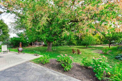 Photo 20 at 21 Restever Gate, Kipling, Toronto