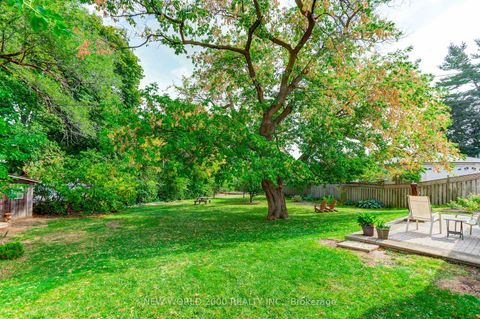 Photo 22 at 21 Restever Gate, Kipling, Toronto