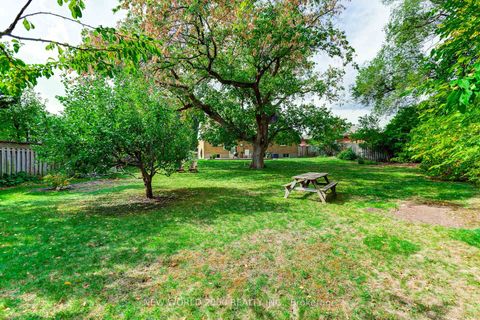 Photo 25 at 21 Restever Gate, Kipling, Toronto