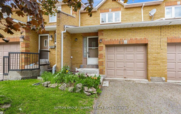Photo 2 at 47 - 550 Steddick Court, Hurontario, Mississauga