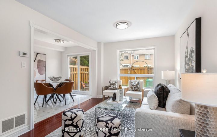 Photo 7 at 47 - 550 Steddick Court, Hurontario, Mississauga