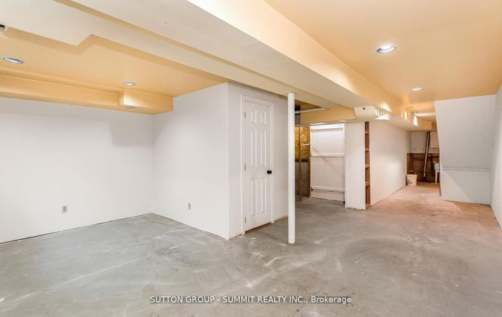 Photo 42 at 47 - 550 Steddick Court, Hurontario, Mississauga