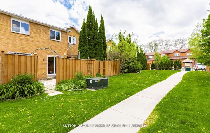 Photo 47 at 47 - 550 Steddick Court, Hurontario, Mississauga