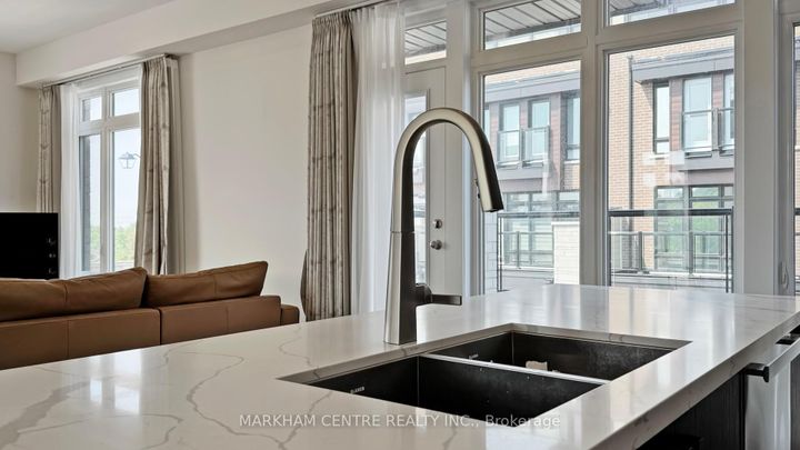 Photo 11 at 76 Ingersoll Lane, Jefferson, Richmond Hill