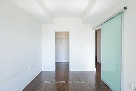 Photo 13 at 3803 - 8 The Esplanade Avenue, Waterfront Communities C8, Toronto