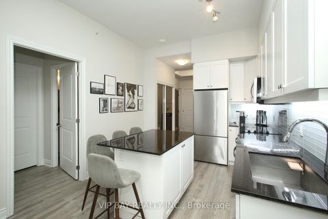 Photo 2 at 511 - 9618 Yonge Street, North Richvale, Richmond Hill