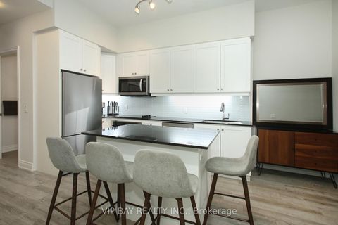 Photo 3 at 511 - 9618 Yonge Street, North Richvale, Richmond Hill