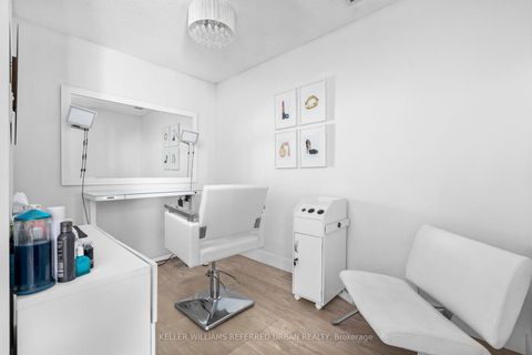 Photo 21 at 706 - 393 King Street W, Waterfront Communities C1, Toronto