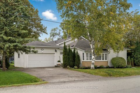 Photo 1 at 17 Mill Street, Mt Albert, East Gwillimbury