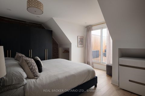 Photo 8 at 250 Havelock Street, Dufferin Grove, Toronto