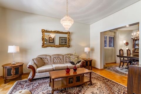 Photo 5 at 164 Roxton Road, Bellwoods, Toronto